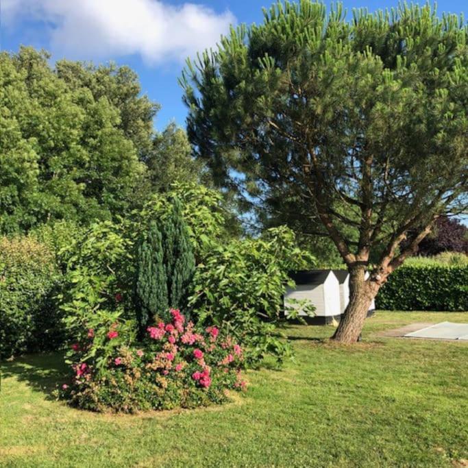 Maison Vendeenne A 5 Min Du Bord De Mer Saint-Hilaire-la-Forêt エクステリア 写真